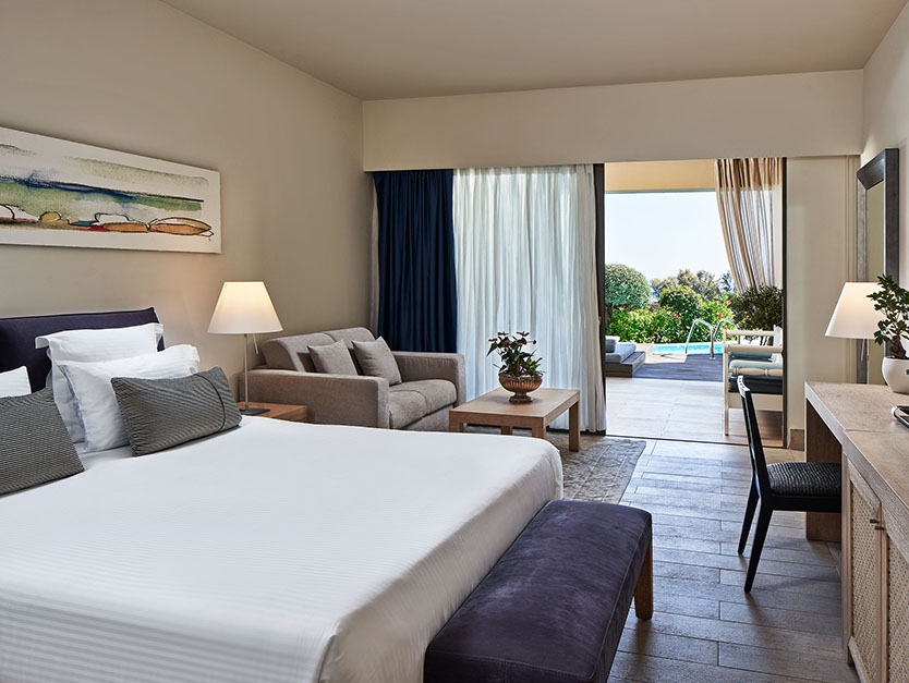 Luxury Resort Hotel in Rhodes - Sea Front Private Pool Suites